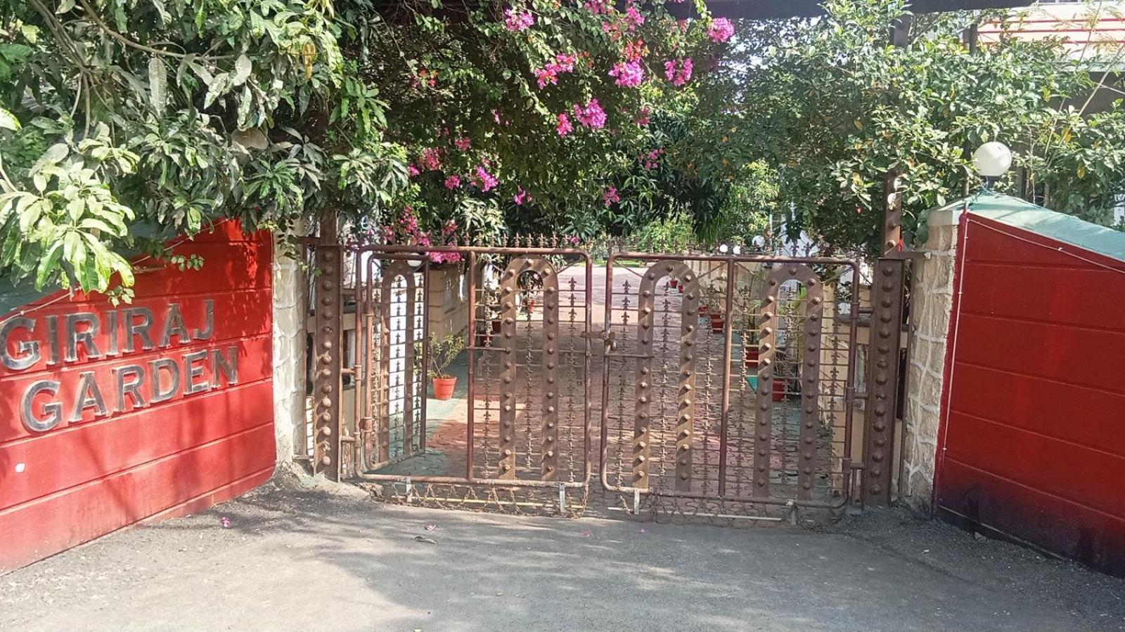 Giriraj Garden Resort Vagholi  Extérieur photo